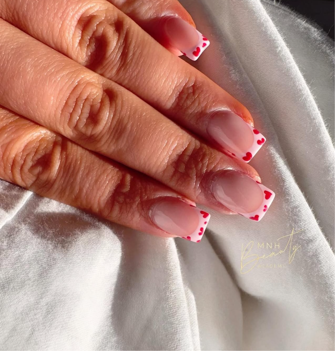 GEL OVERLAY/ EXTEND AND SCULPT/ INC BIAB COURSE - BOOKING FEE ONLY