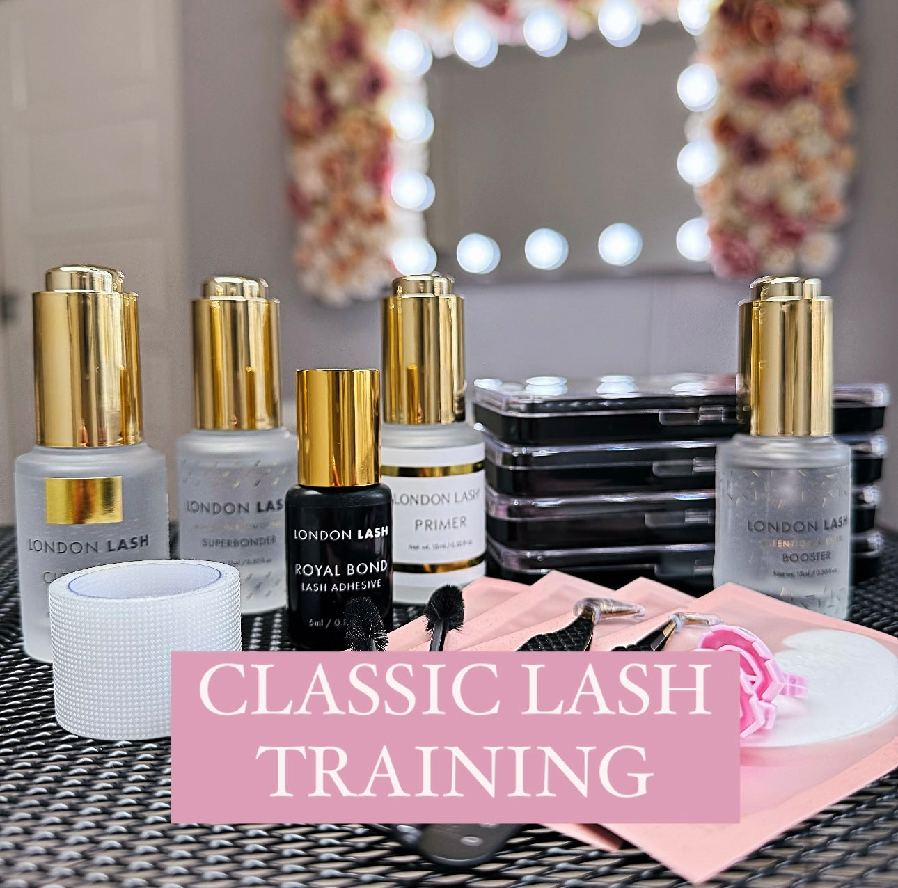 Beginners Classic Lash Course - BOOKING FEE ONLY